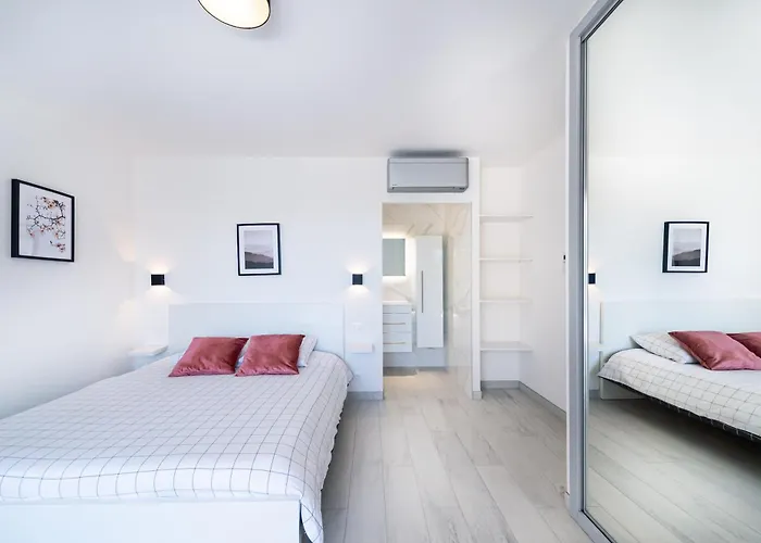 ヴィラ Simon サナリー・シュル・メール