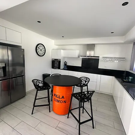 Villa Simon